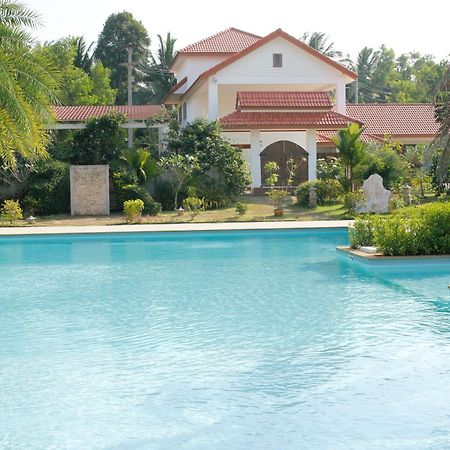 Armonia Village Resort And Spa Csumphon Kültér fotó
