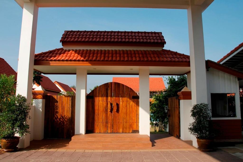 Armonia Village Resort And Spa Csumphon Kültér fotó