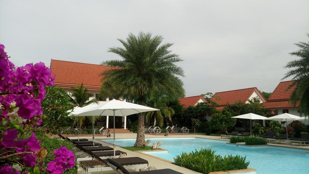 Armonia Village Resort And Spa Csumphon Kültér fotó