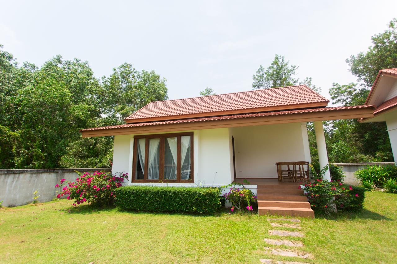 Armonia Village Resort And Spa Csumphon Kültér fotó